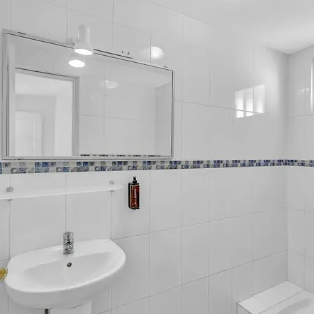 Con Piscina Privada *